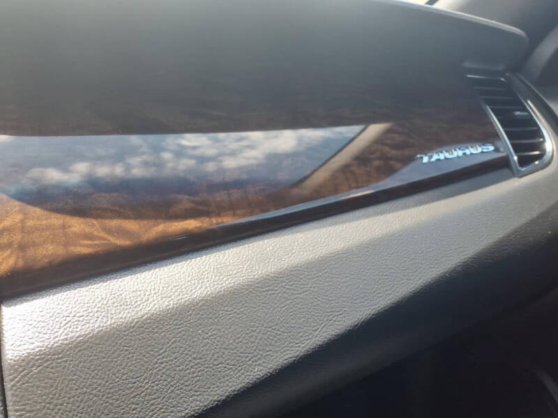 2013 Ford Taurus Limited