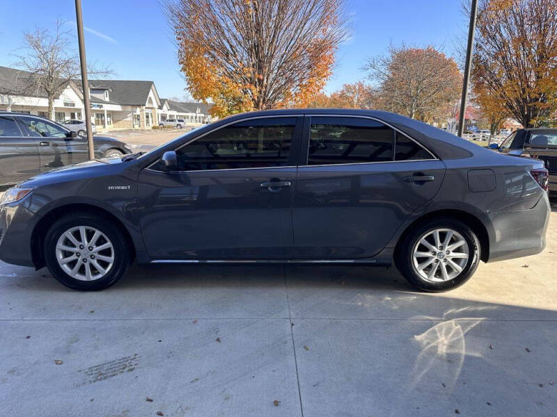 2013 Toyota Camry LE Hybrid photo 6