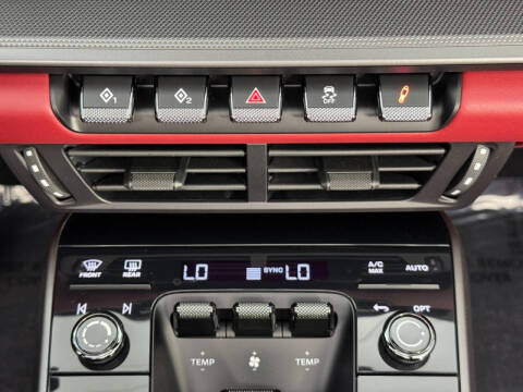 2025 Porsche 911 Carrera