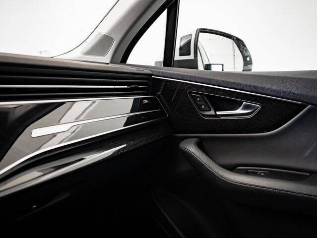 2022 Audi Q7 quattro Premium Plus 55 TFSI