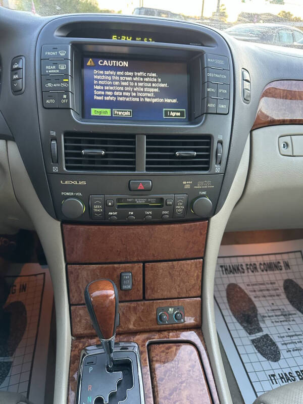 2004 Lexus LS 430