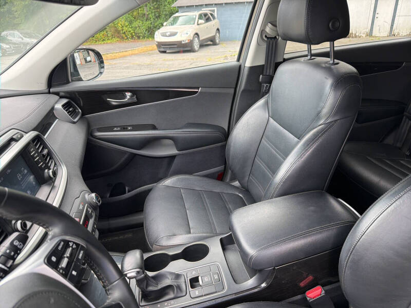 2019 Kia Sorento EX V6