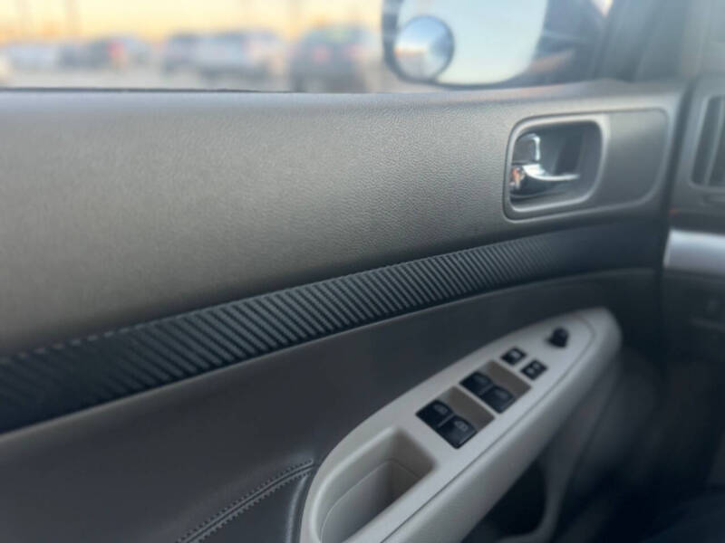 2011 Infiniti G25 Sedan Journey