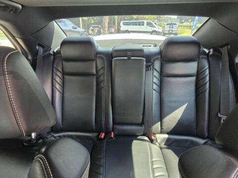 2023 Chrysler 300 C