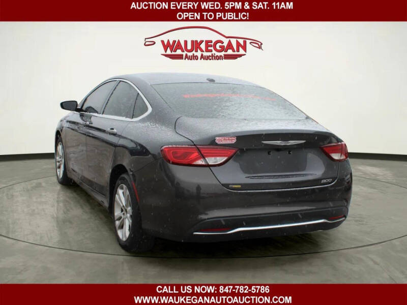 2015 Chrysler 200 Limited