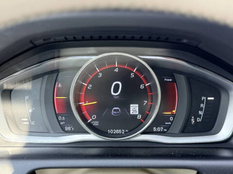 2016 Volvo XC60 T5 Drive-E Platinum