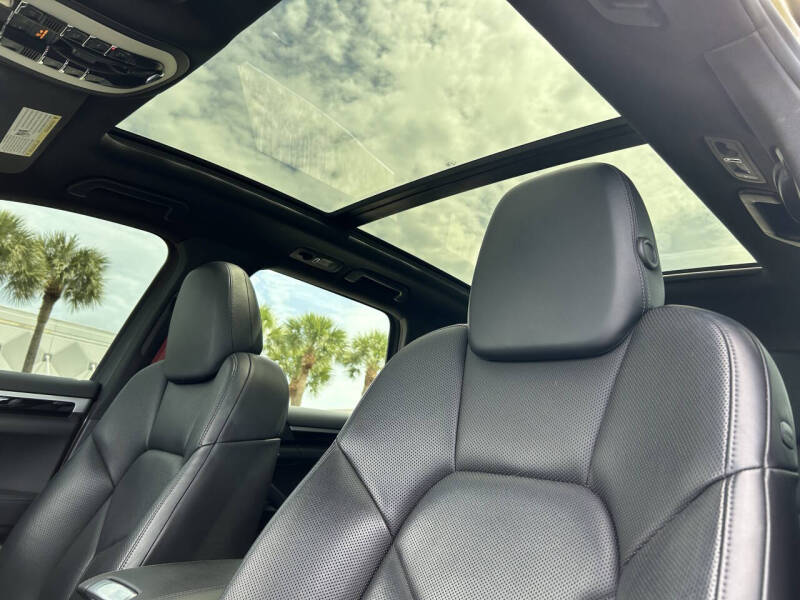 2016 Porsche Cayenne