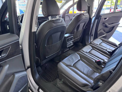 2022 Audi Q7 quattro Premium Plus 55 TFSI