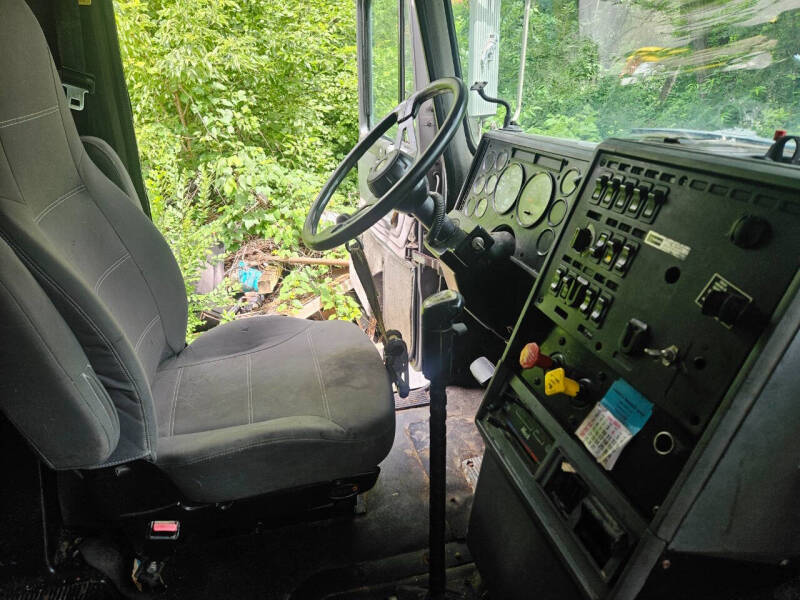 1999 Mack CH613