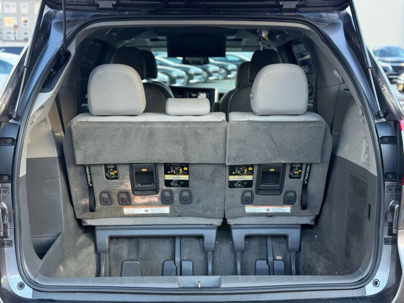 2015 Toyota Sienna