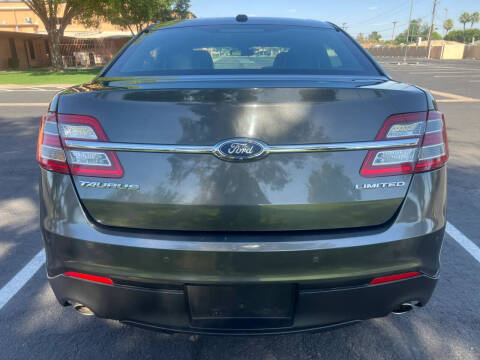 2019 Ford Taurus Limited