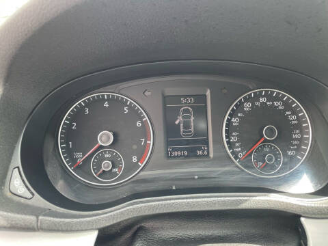 2013 Volkswagen Passat SE PZEV