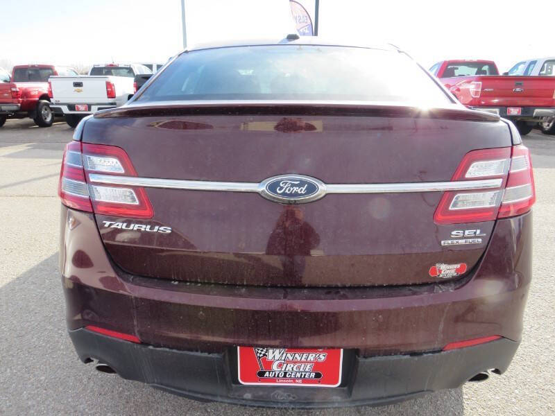 2018 Ford Taurus SEL