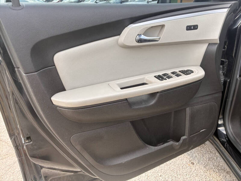 2011 Chevrolet Traverse LTZ