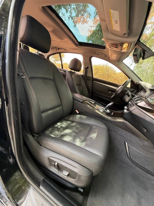 2015 BMW 5 Series 528i
