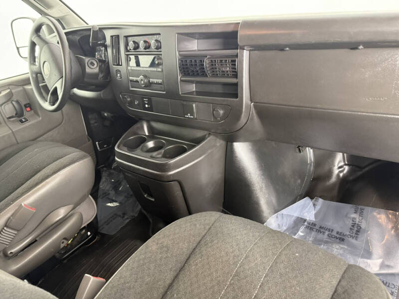 2024 GMC Savana 2500