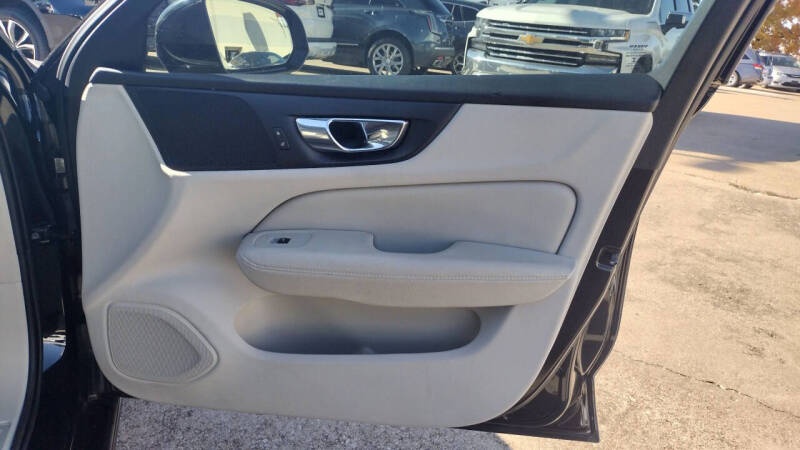 2019 Volvo S60 T5 Momentum