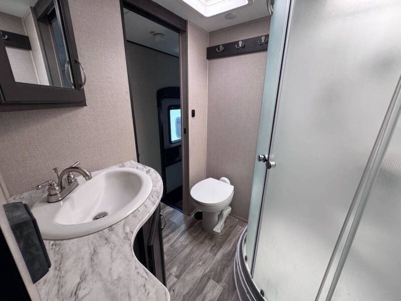 2021 Shasta RV Phoenix 30RLD