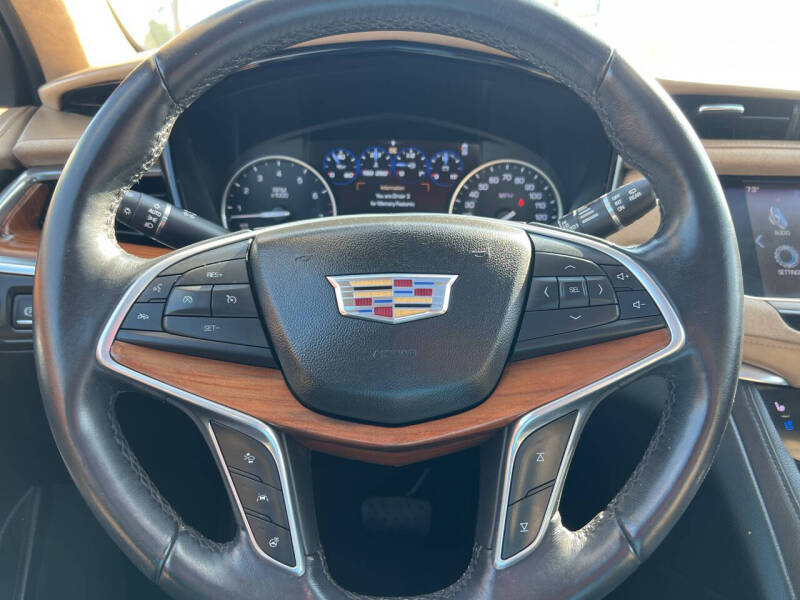 2017 Cadillac XT5 Platinum