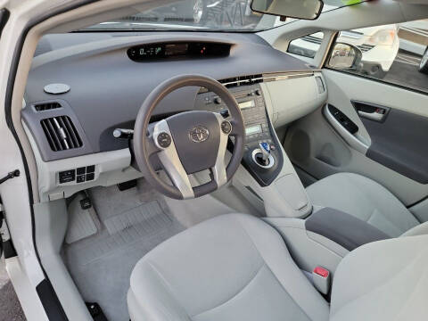 2010 Toyota Prius II