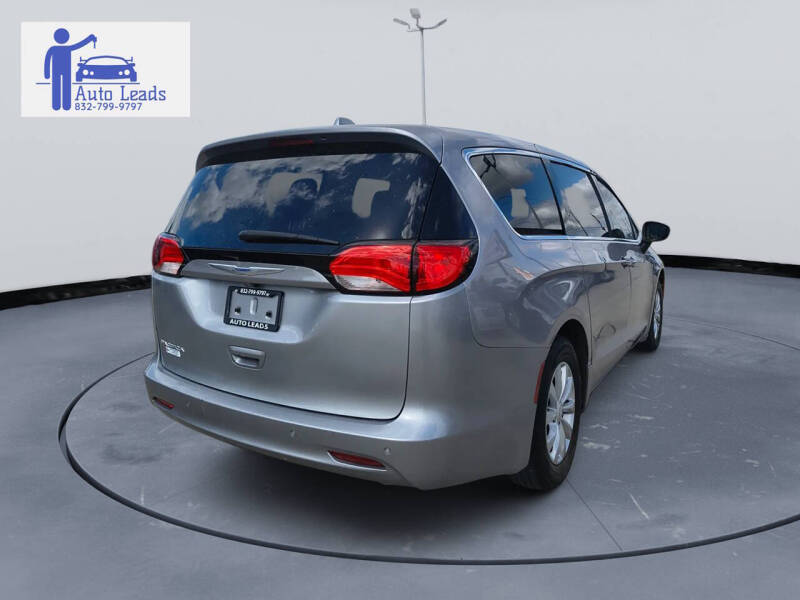 2019 Chrysler Pacifica LX