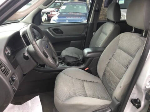 2005 Ford Escape XLT