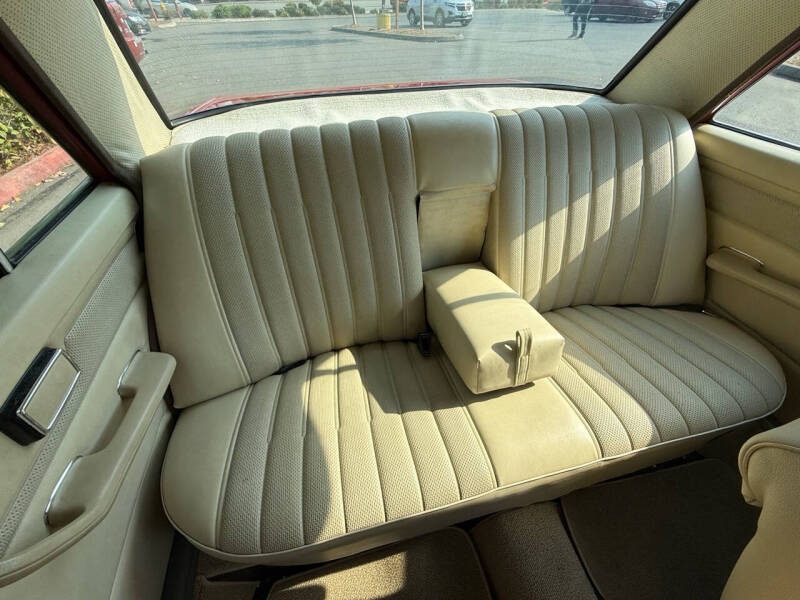 1973 Mercedes-Benz 220