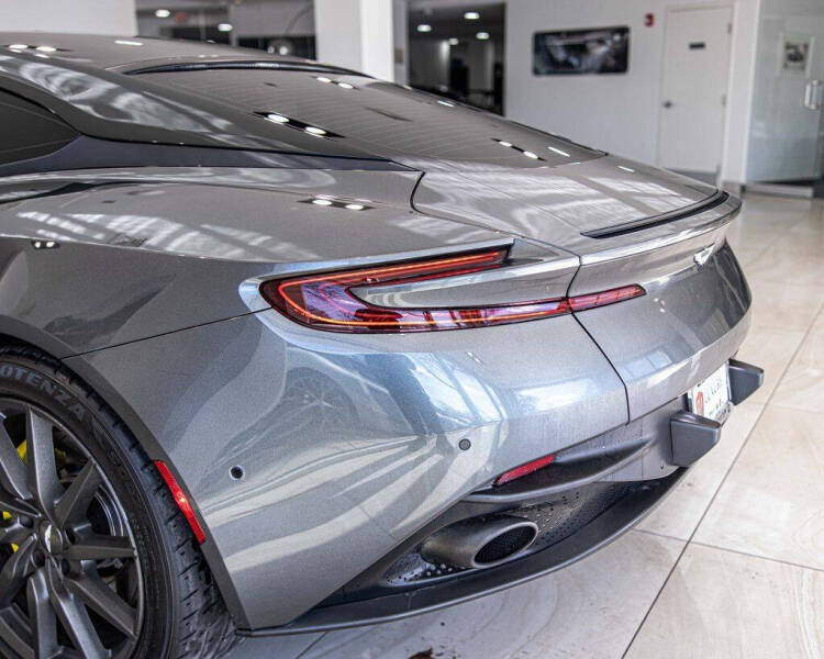 2020 Aston Martin DB11 V8