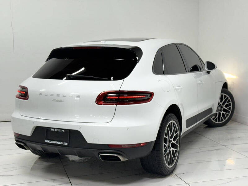 2017 Porsche Macan