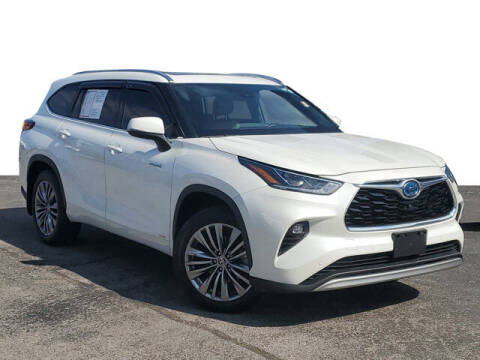 2021 Toyota Highlander Hybrid for sale at BEAMAN TOYOTA in Nashville TN