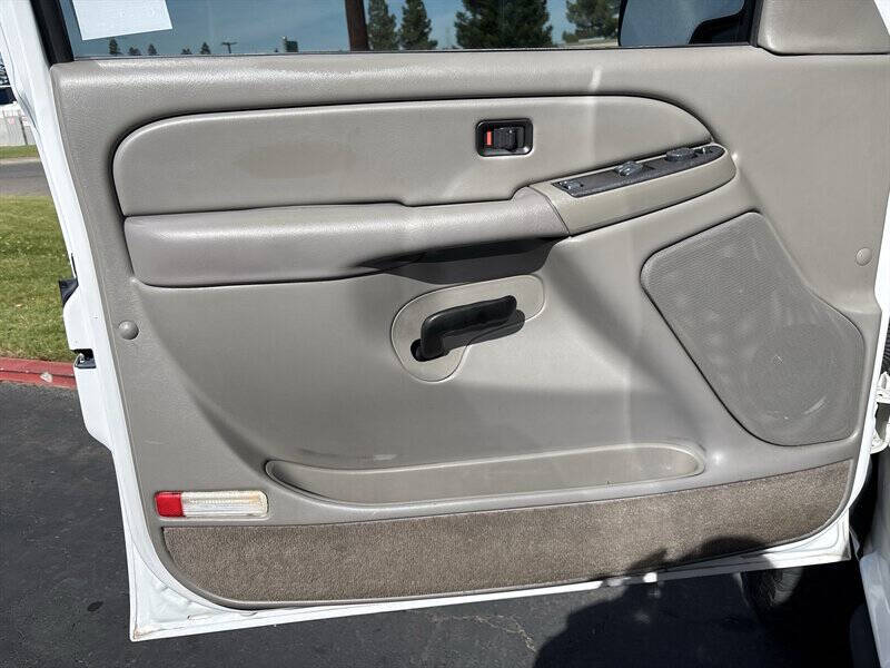2005 GMC Sierra 2500HD