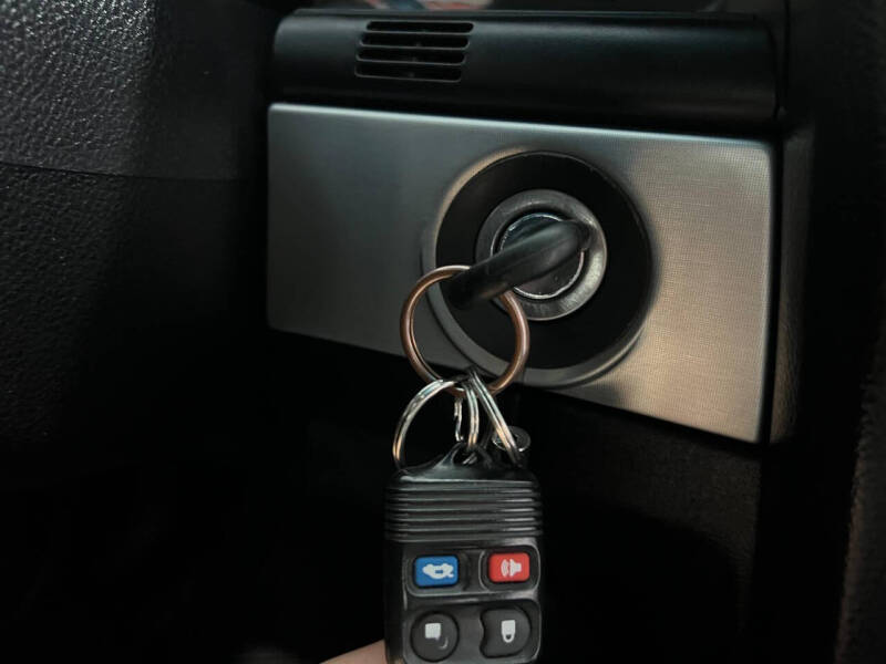 2003 Ford Thunderbird