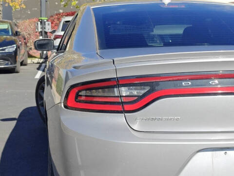 2015 Dodge Charger SXT