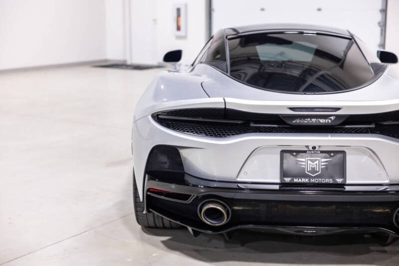 2022 McLaren GT
