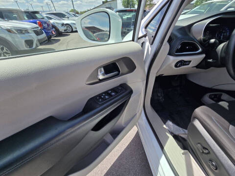 2021 Chrysler Pacifica Touring