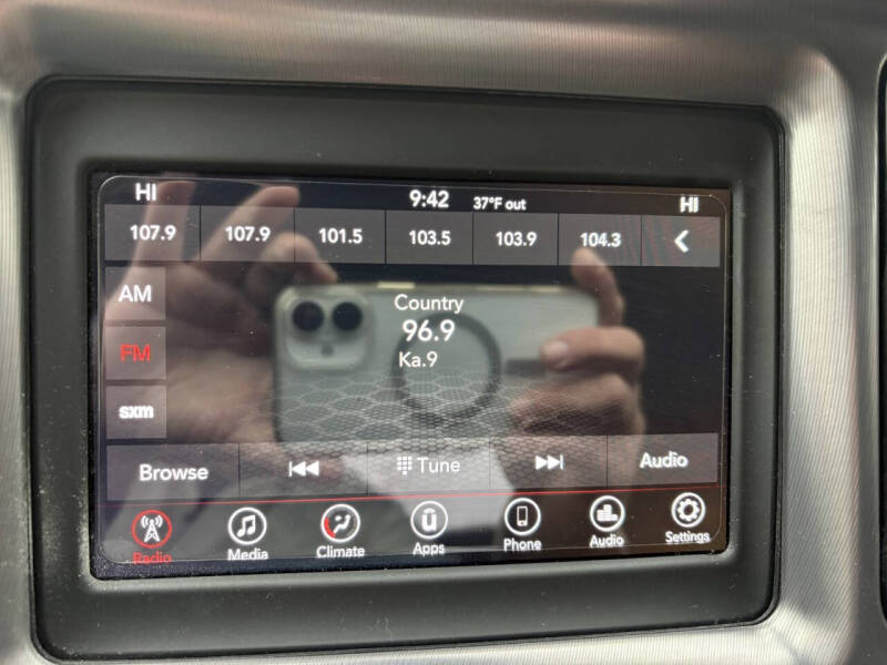 2020 Dodge Challenger SXT