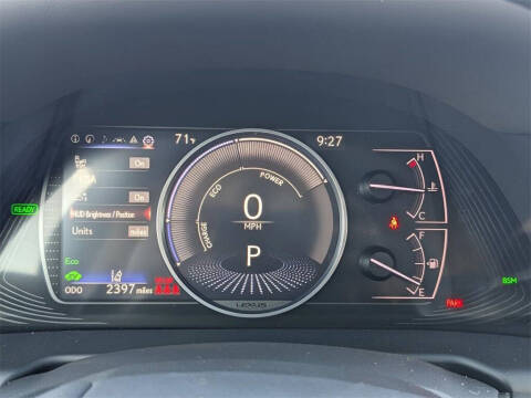 2024 Lexus ES 300h Luxury