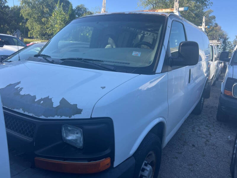 2008 Chevrolet Express Cargo Work Van's photo