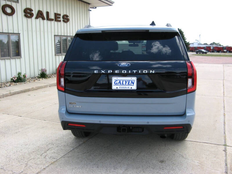 2025 Ford Expedition Active
