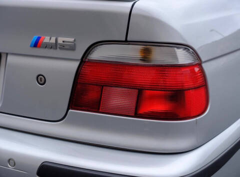 2000 BMW M5