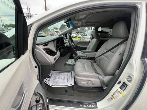 2015 Toyota Sienna