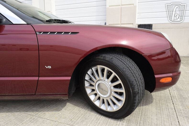 2004 Ford Thunderbird Deluxe