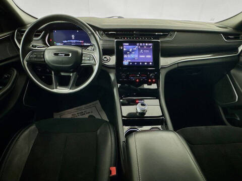 2022 Jeep Grand Cherokee L Altitude