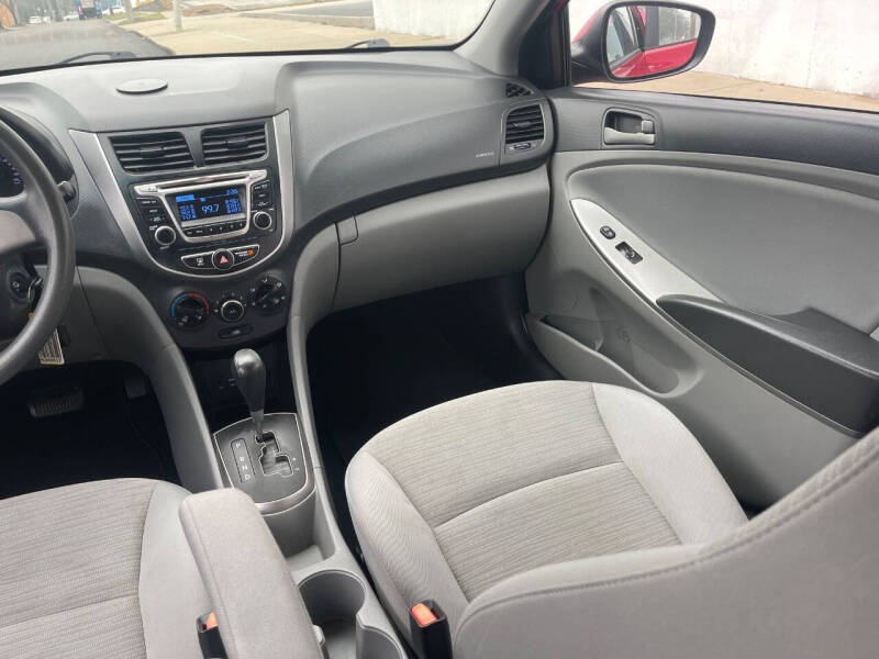 2015 Hyundai Accent GLS
