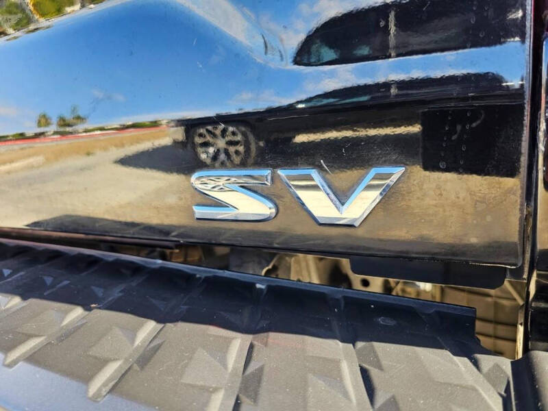 2022 Nissan Titan SV