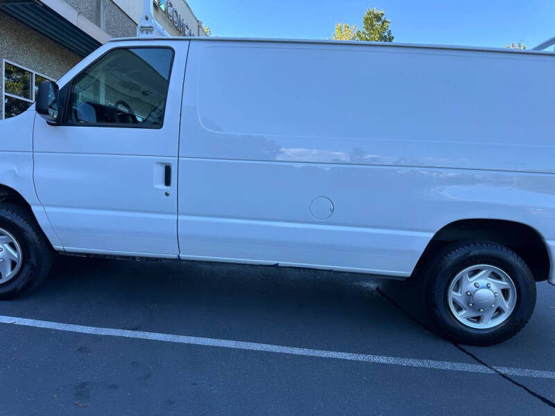 2011 Ford E-Series E-150