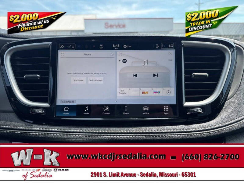 2027 Chrysler Pacifica Select