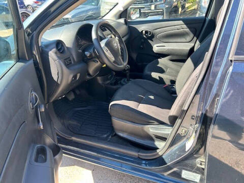 2017 Nissan Versa 1.6 S