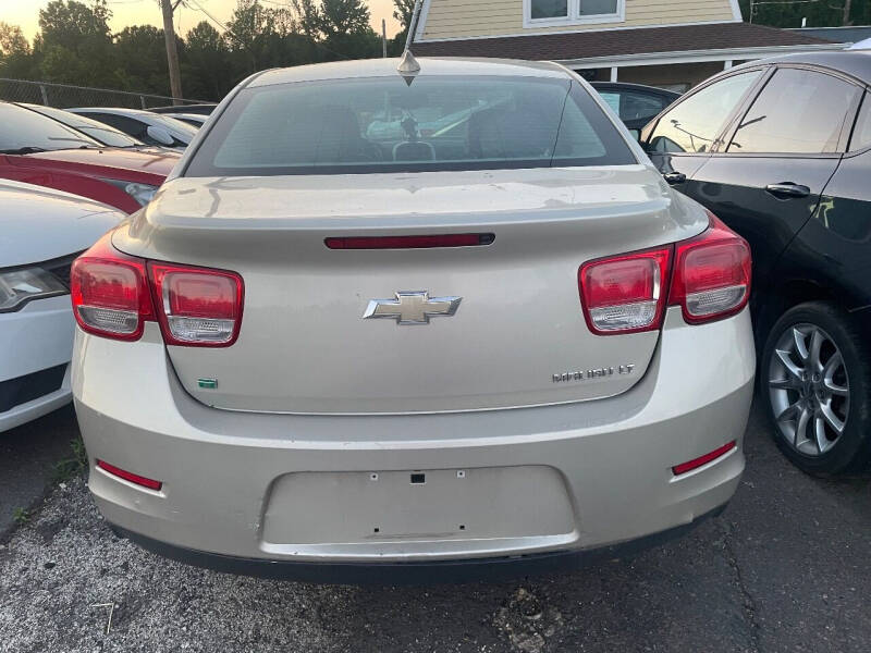 2015 Chevrolet Malibu 2LT photo 6