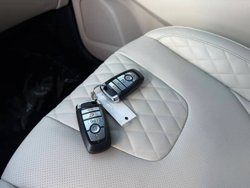 2024 Ford Edge Titanium